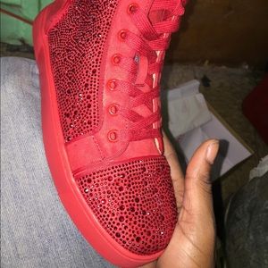 Red bottoms trades only